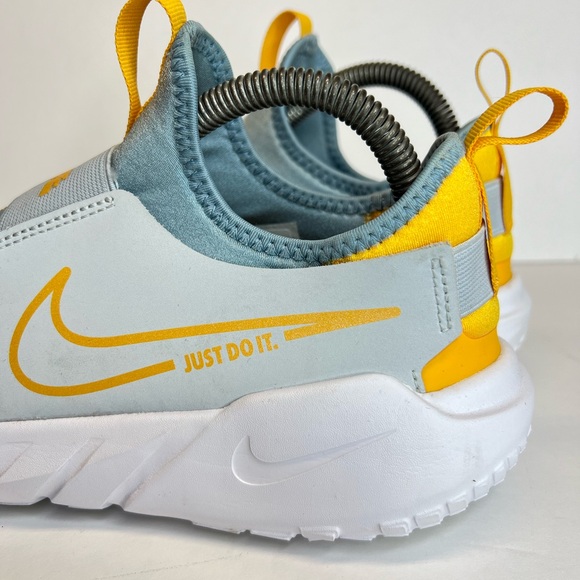 Nike Flex Runner 2 GS Big Kids Sz 6Y/Womens 7.5 DJ6038-409 Aura/Univ. Gold Nice! - Picture 6 of 15